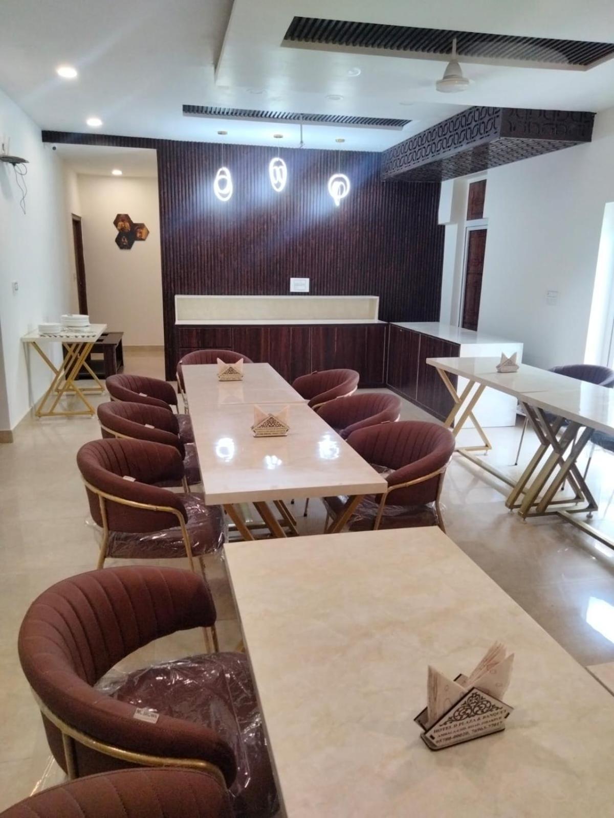 โอโย 22115 โฮเต็ล D พลาซา Hotel Zirakpur ภายนอก รูปภาพ