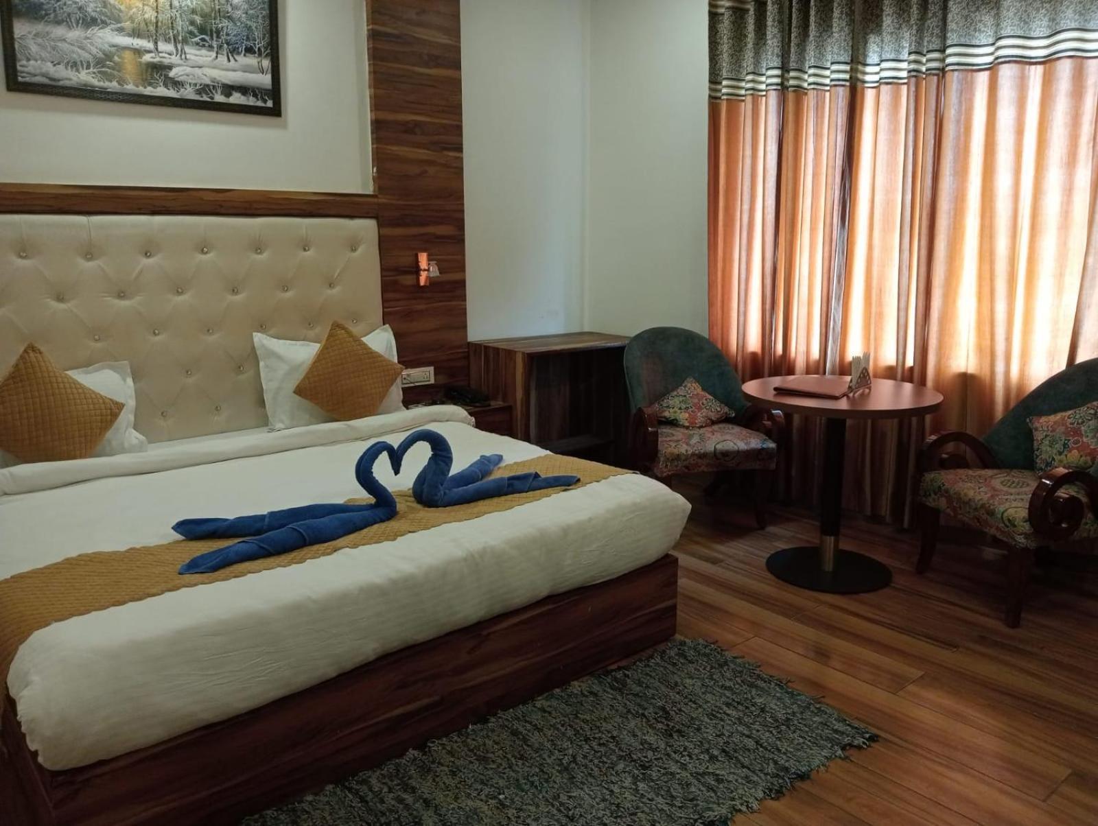 โอโย 22115 โฮเต็ล D พลาซา Hotel Zirakpur ภายนอก รูปภาพ