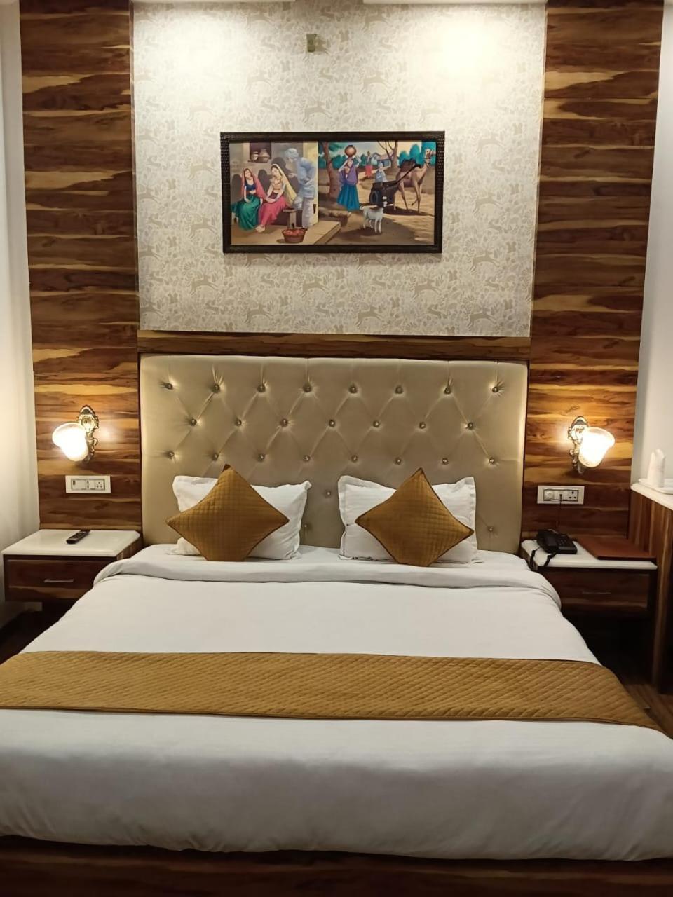 โอโย 22115 โฮเต็ล D พลาซา Hotel Zirakpur ภายนอก รูปภาพ